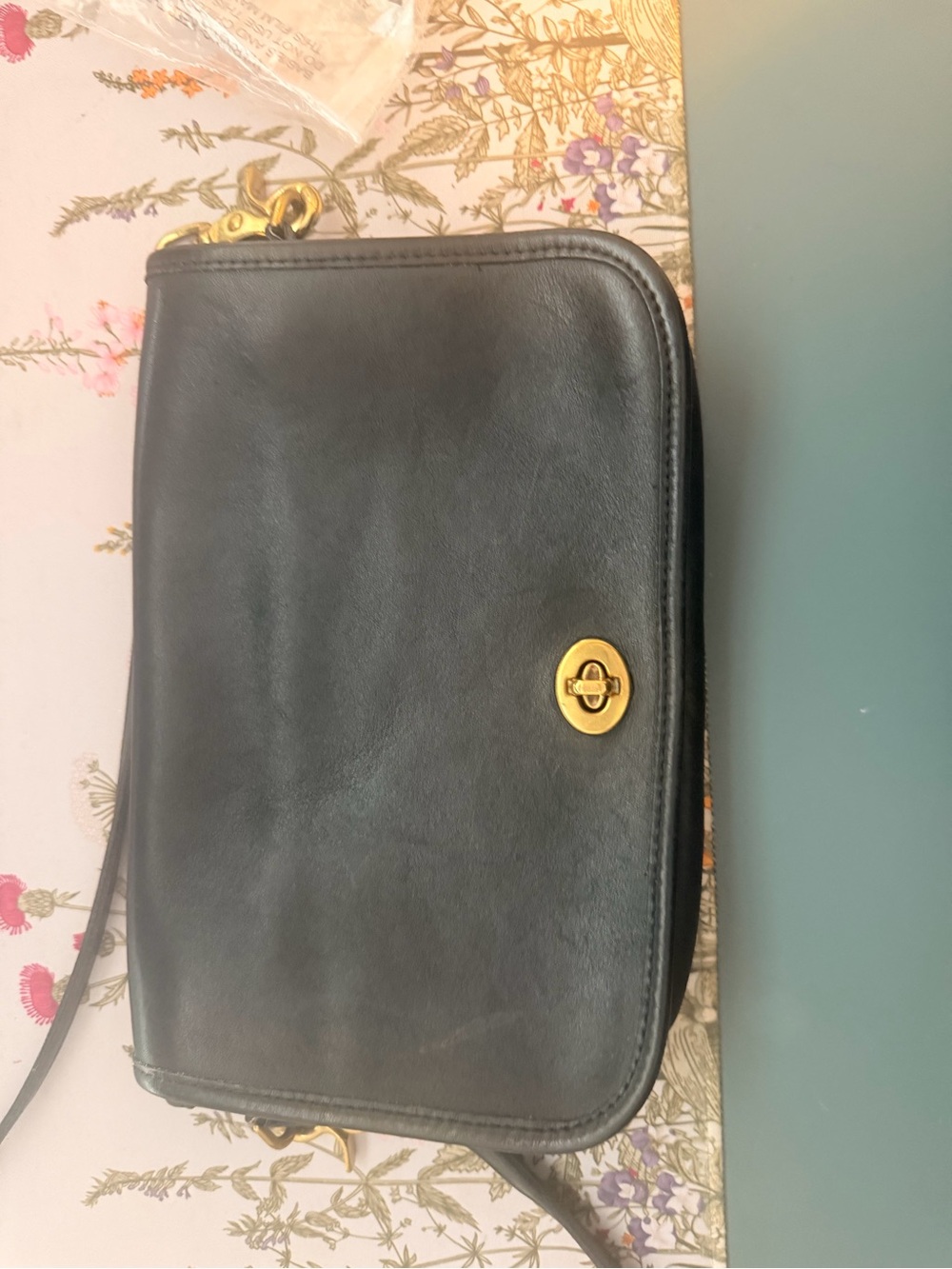Vintage Coach Black Leather Crossbody with Gold Turn-Lock - Picture 1 of 6